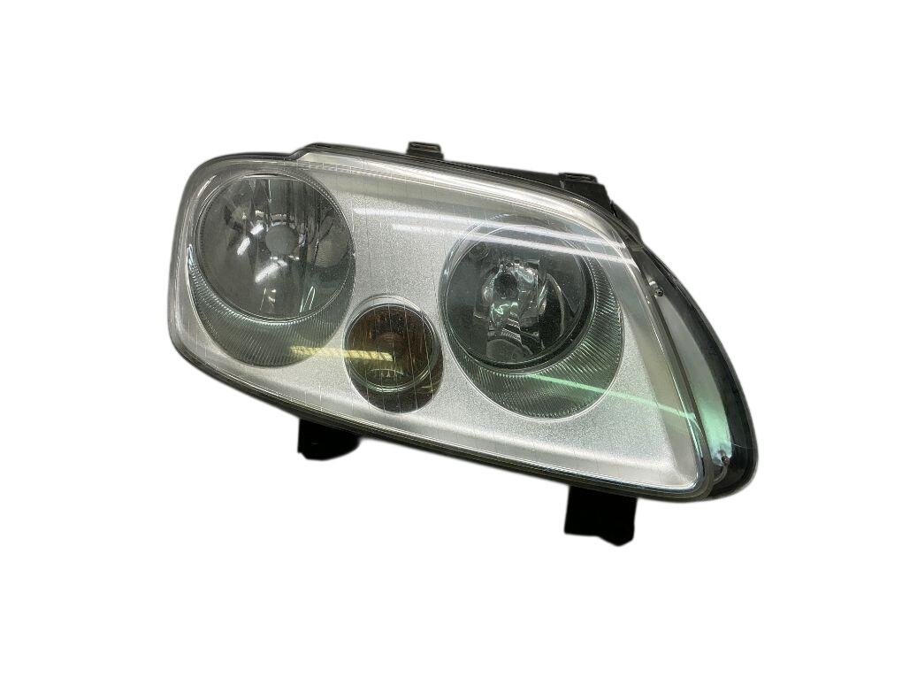 Volkswagen Caddy (2K) Right headlight