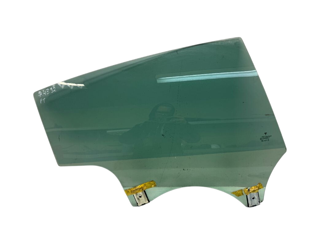 Tesla Model 3 Door window glass — rear right Door window glass — rear right — TESLA MODEL 3 ...
