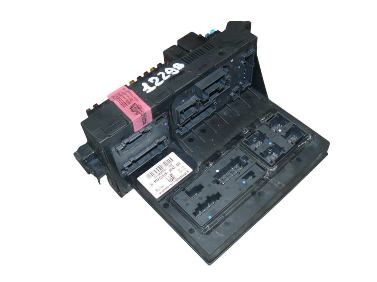 Mercedes-Benz CLS (C219) Fuse box Fuse box — MERCEDES-BENZ CLS (C219) (2004-2010)...