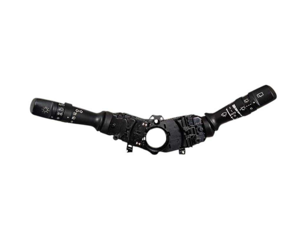 Kia ceed (JD) Turn signal and wiper stalk Turn signal and wiper stalk — KIA CEE'D II (JD)...