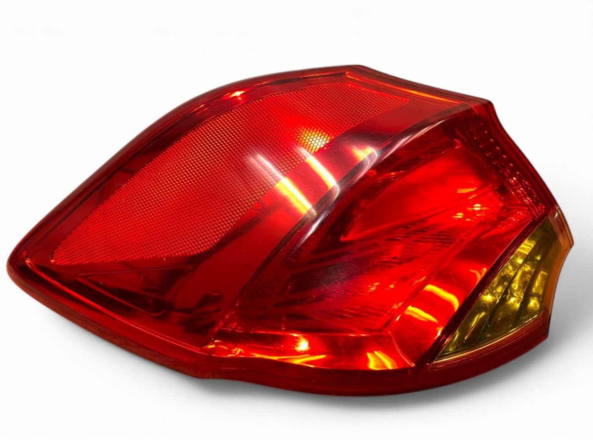 Kia ceed (ED) Left Rear Light Left rear light — KIA CEE'D II (JD) (2012-2018)...