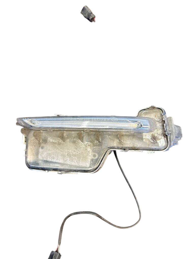 Volvo S60 Front right position light Front right position light — VOLVO S60 II / V60...