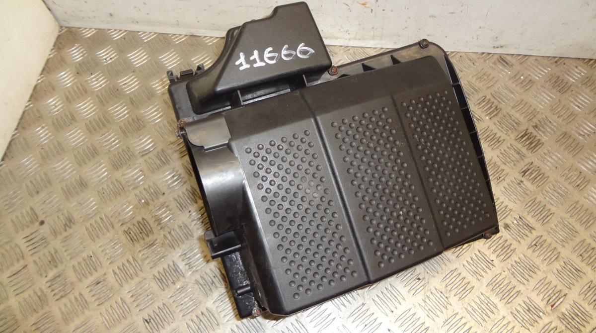 Land Rover Range Rover Sport Air filter housing Air filter housing — LAND ROVER RANGE ROVER SPO...