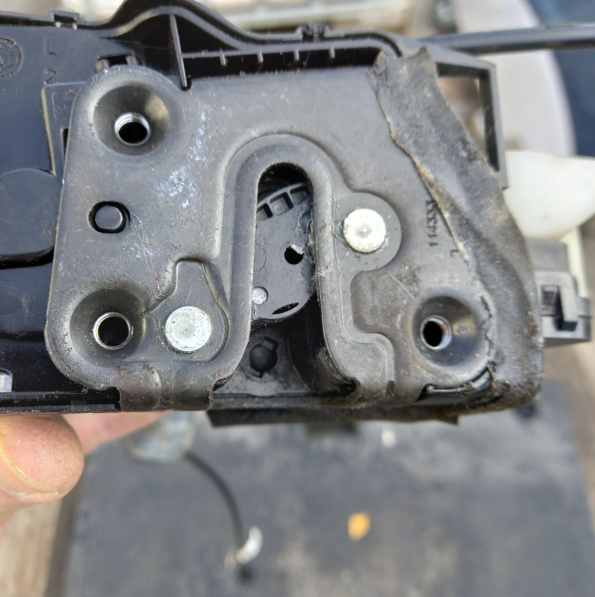 Renault Megane Door lock — front left Door lock — front left — RENAULT MEGANE (IV B9A...
