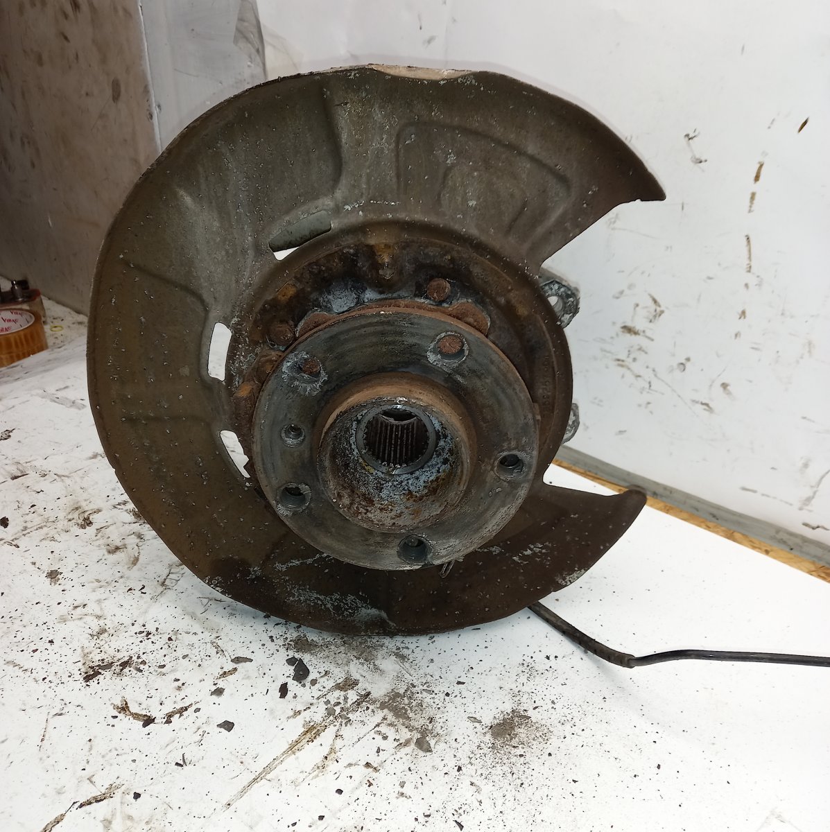 BMW X5 (E70) Wheel bearing housing — rear right Wheel bearing housing — rear right — BMW X5 (E7...