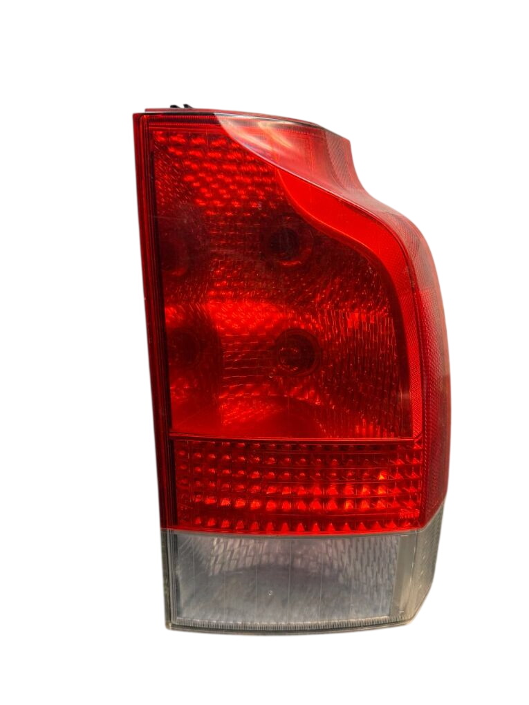 Volvo V70 Right Rear Light Right rear light — VOLVO V70 II / XC70 I (P80) ...