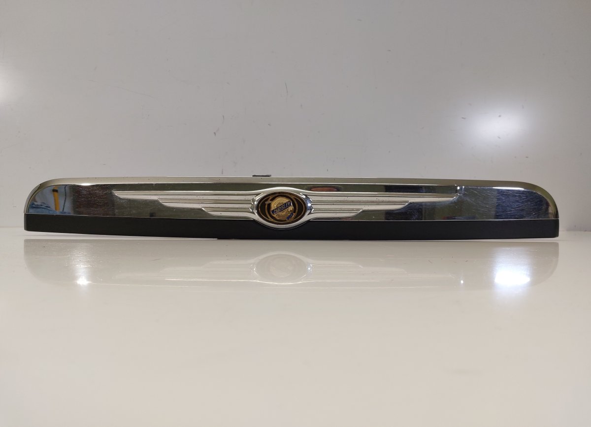 Chrysler Grand Voyager / Town & Country Boot lid / tailgate moulding Boot lid / tailgate moulding — CHRYSLER VOYAGER...