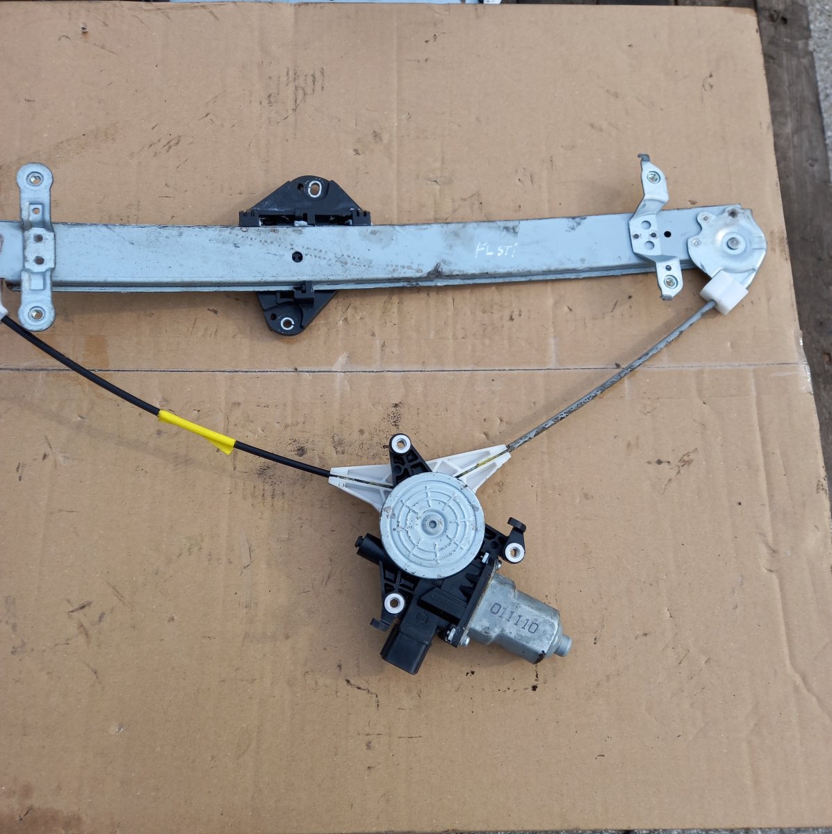 Subaru Impreza / WRX Complete window regulator — front left Complete window regulator — front left — SUBARU...