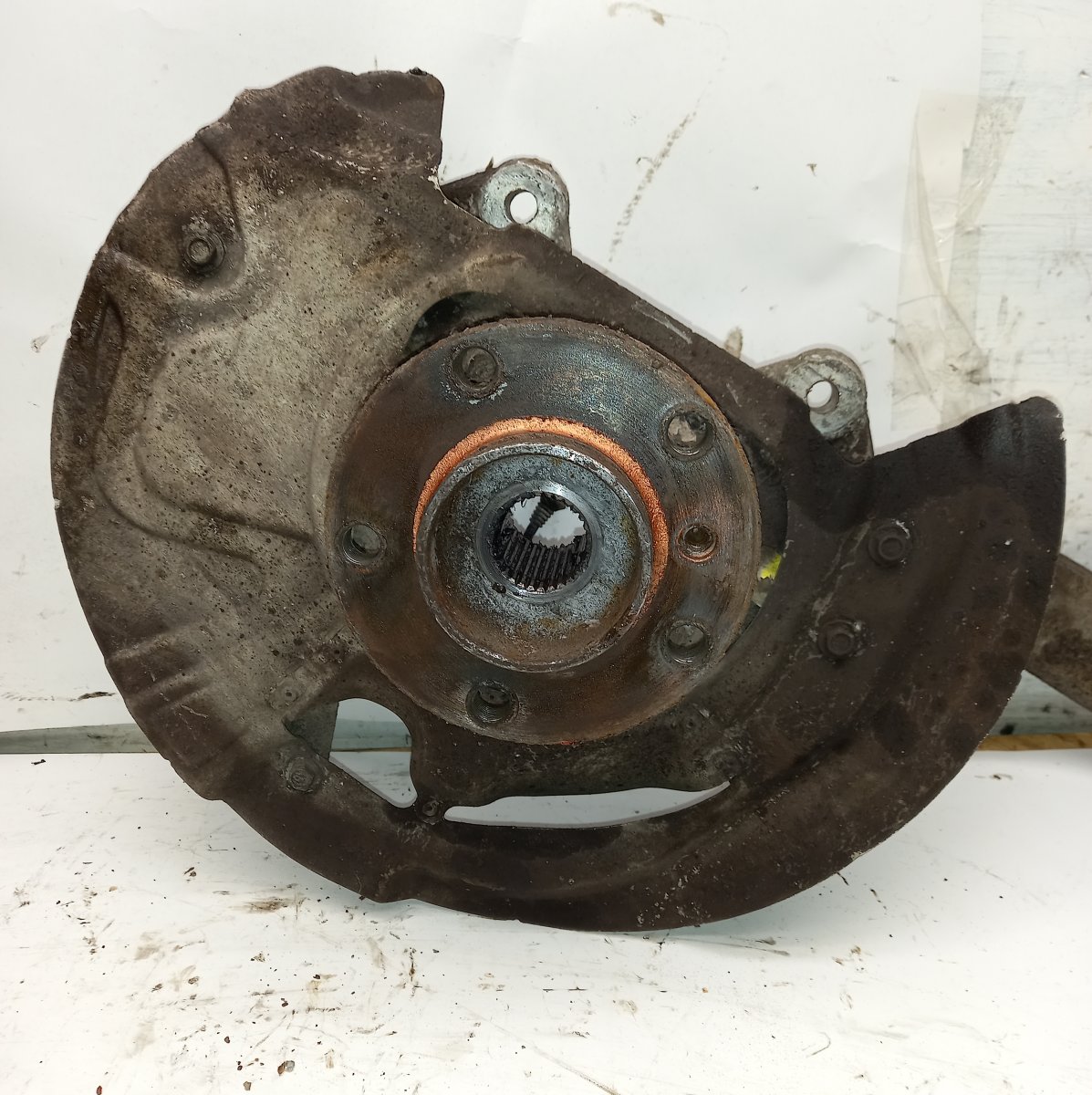 BMW X5 (E70) Wheel bearing housing — front left Wheel bearing housing — front left — BMW X5 (E7...