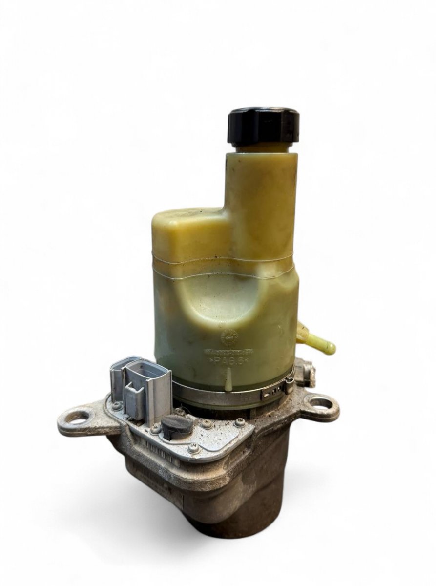 Volvo C30 Power-steering pump Power-steering pump — VOLVO S40 / V50 / C30 / C...