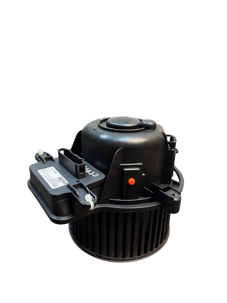 Peugeot 3008 Heater Blower Motor Heater blower motor — PEUGEOT 3008 I (T84) (200...