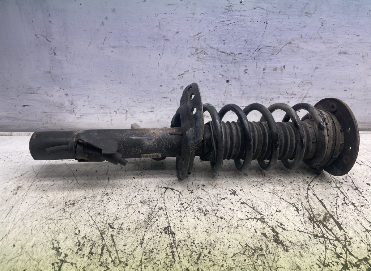 Volvo S60 Shock absorber — front right Shock absorber — front right — VOLVO S60 II / V...