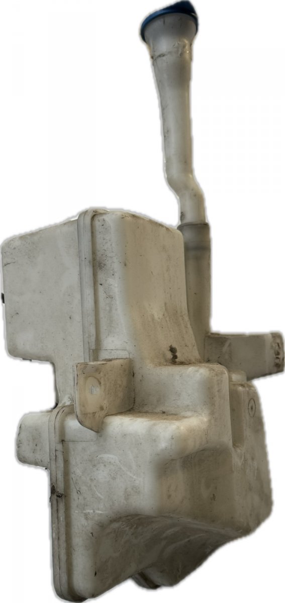 Volvo V40 Windscreen washer reservoir Windscreen washer reservoir — VOLVO V40 (2012-2...