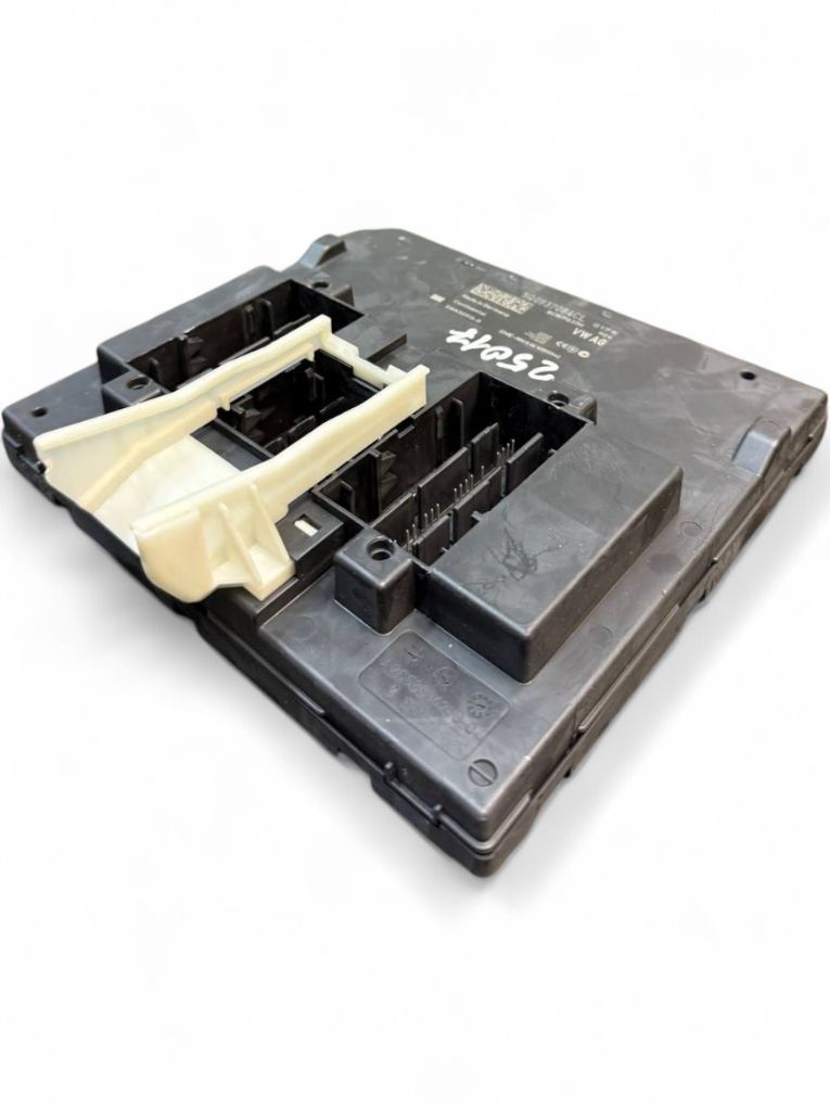 Seat Leon Comfort control module (CCM) Comfort control module (CCM) — SEAT LEON (5F) (...