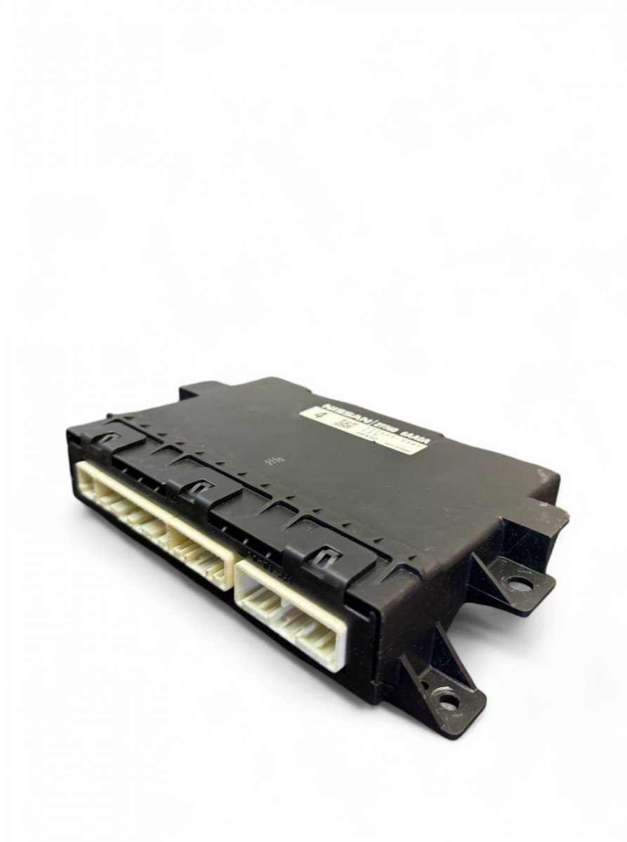 Infiniti M / Q70 (Y51) Audio amplifier Audio amplifier — INFINITI M IV / Q70 (Y51) (20...