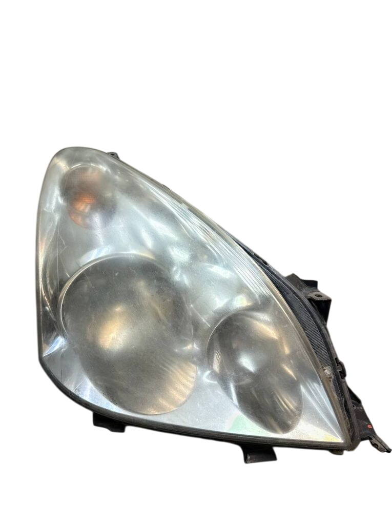 Toyota Corolla Verso Right headlight Right headlight — TOYOTA COROLLA Verso II (AR10...