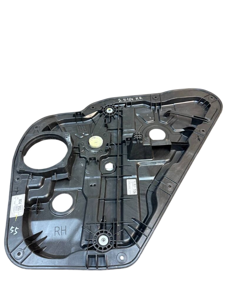 Hyundai Santa Fe Rear right window regulator mechanism Rear right window regulator mechanism — HYUNDAI...