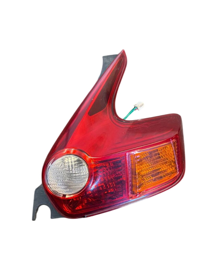 Nissan Juke Right Rear Light Right rear light — NISSAN JUKE I (F15) (2010-20...