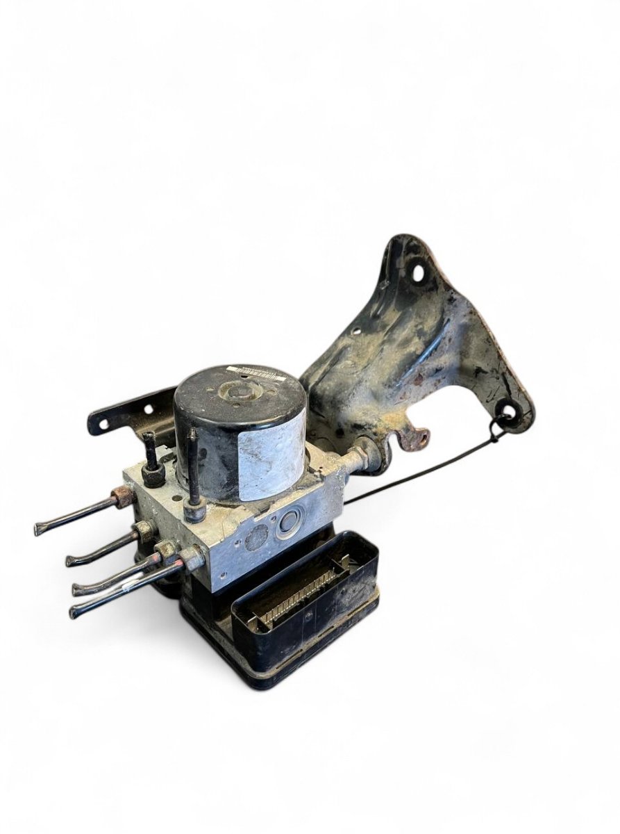 Chrysler Voyager / Town & Country ABS hydraulic unit / pump ABS hydraulic unit / pump — CHRYSLER VOYAGER IV...