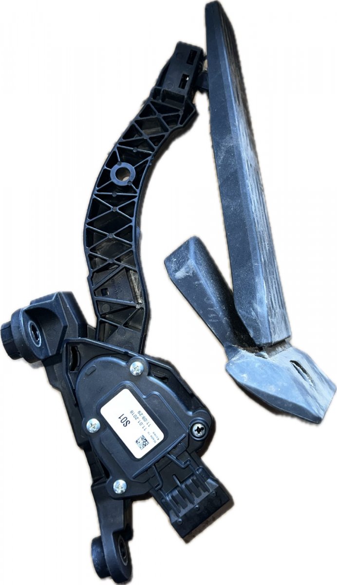 Kia Ceed (CD) Accelerator Pedal Accelerator pedal — KIA CEE'D II (JD) (2012-201...
