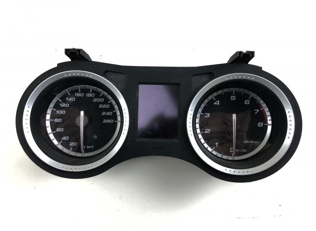 Alfa-Romeo 159 instrument cluster Instrument cluster — ALFA ROMEO 159 (939) (2005...