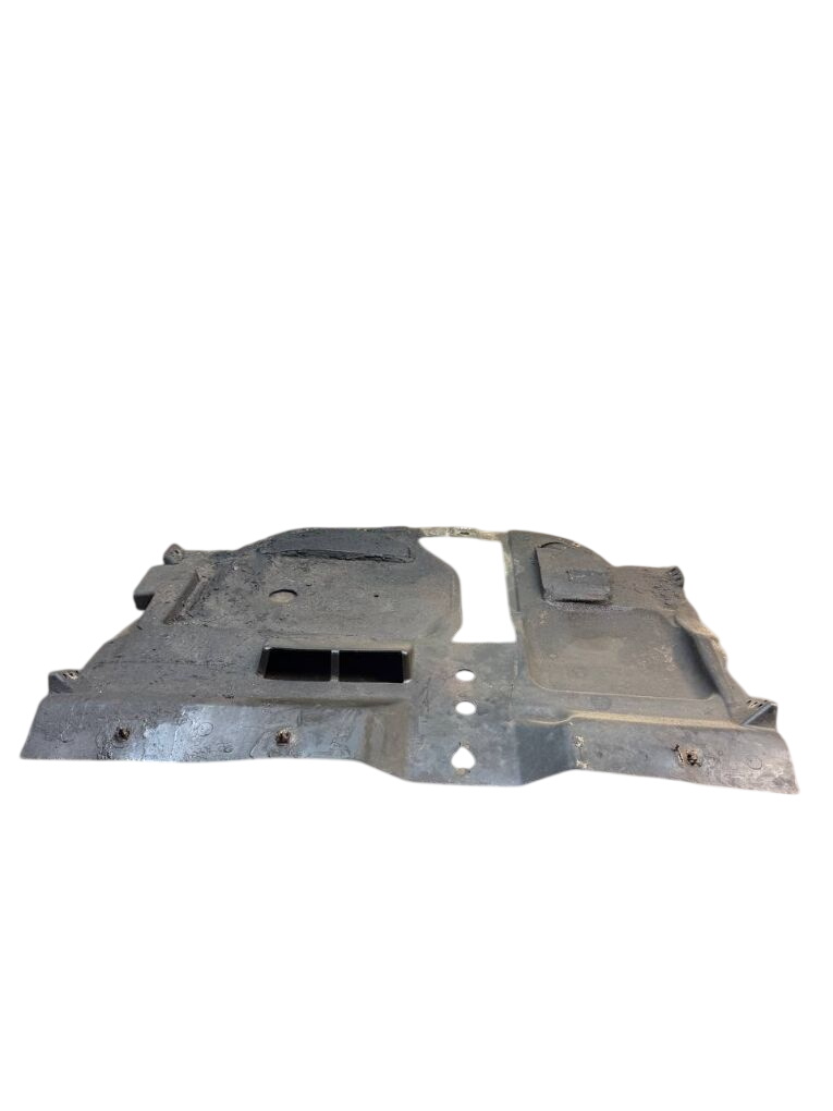 Chrysler Grand Voyager / Town & Country Engine splash shield Engine splash shield — CHRYSLER VOYAGER V (RT) ...