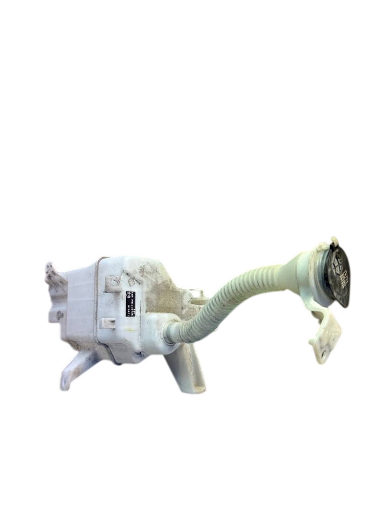 Lexus NX Windscreen washer reservoir Windscreen washer reservoir — LEXUS NX I (AZ10)...