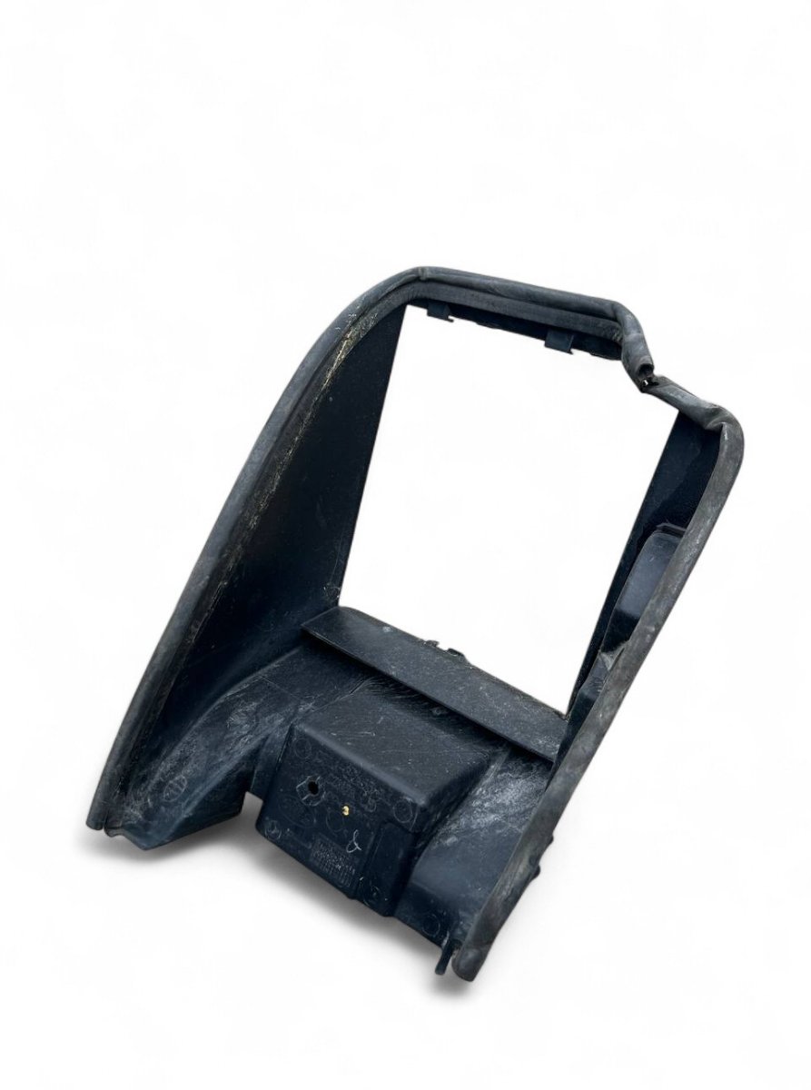 Land Rover Range Rover Sport (L494) Air duct front left Air duct front left — LAND ROVER RANGE ROVER SP...