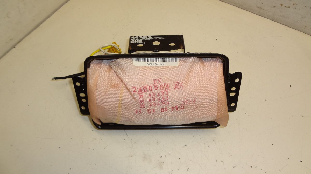 Chrysler 300C passenger airbag Passenger airbag — CHRYSLER 300C I (2004-2010) ...