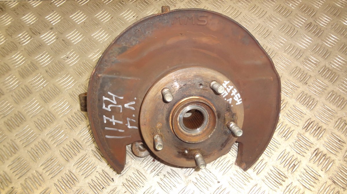 Honda CR-V Wheel bearing housing — front left Wheel bearing housing — front left — HONDA CR-V...