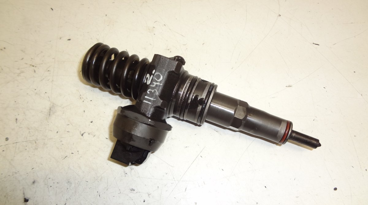 Volkswagen Caddy (2K) Fuel Injector