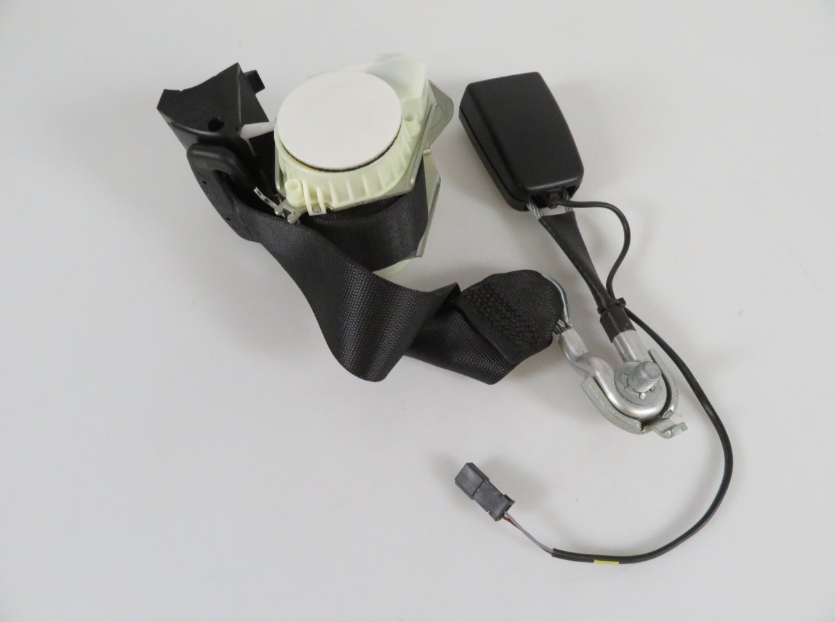 Mercedes-Benz A (W169) Seat Belt Rear Center Seat Belt Rear Center — MERCEDES-BENZ S-CLASS (...