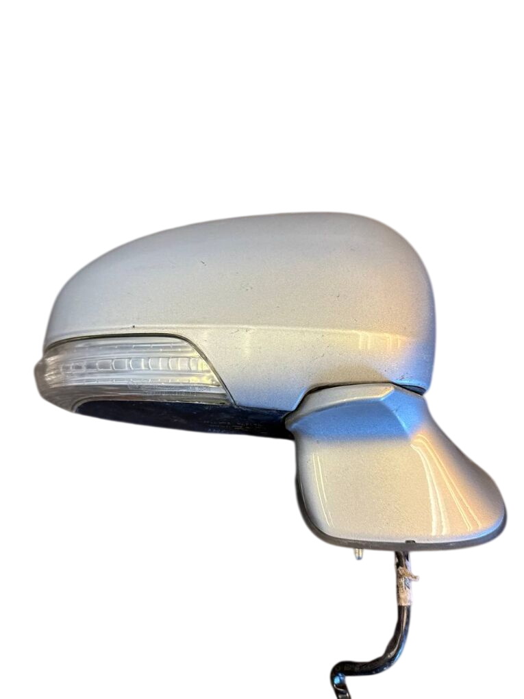 Toyota Avensis (T27) Right mirror Right mirror — TOYOTA AVENSIS (T270) (2009-2018...