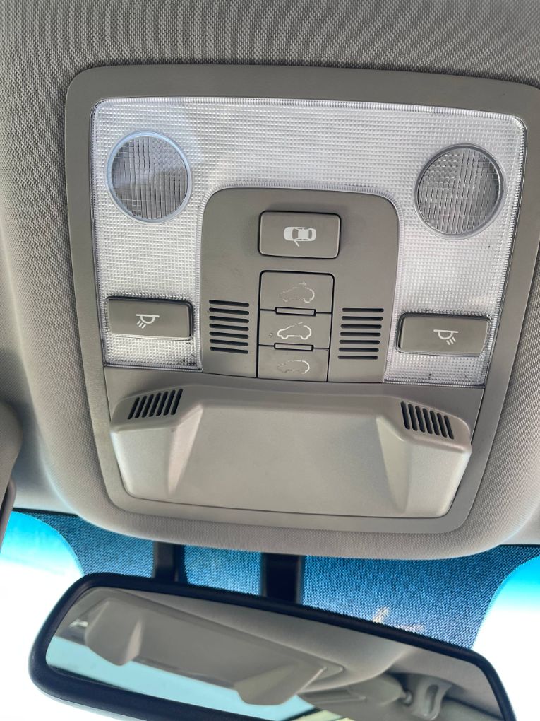 Kia Sportage Front interior light Front interior light — KIA SPORTAGE III (SL) (2...