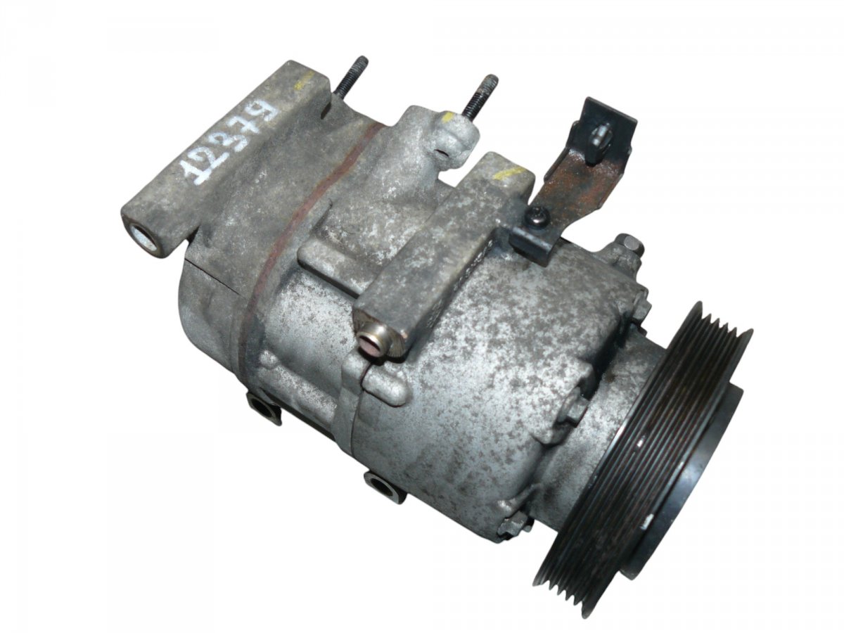 Hyundai Tucson Air-conditioning compressor Air-conditioning compressor — HYUNDAI TUCSON II...