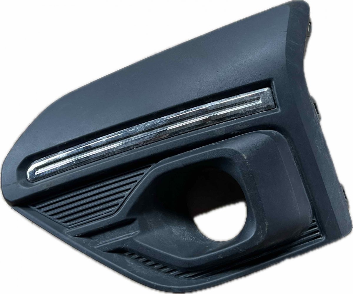 Dacia Sandero Front bumper grille — left Front bumper grille — left — DACIA SANDERO III ...
