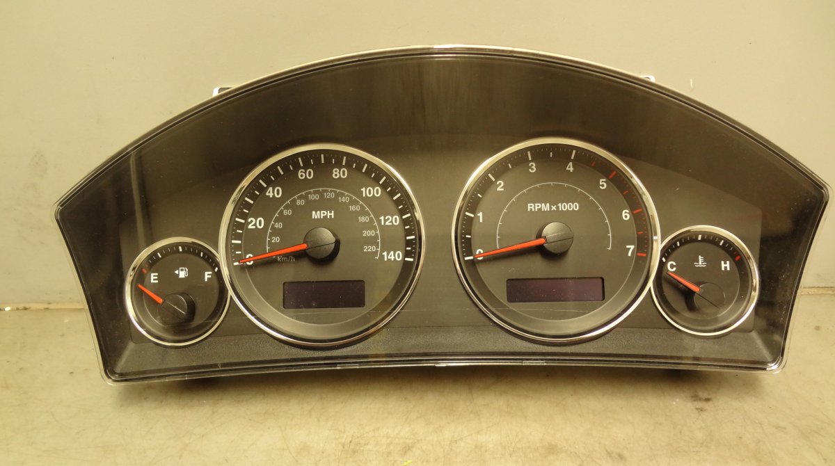 Jeep Grand Cherokee (WK) instrument cluster Instrument cluster — JEEP GRAND CHEROKEE III (W...