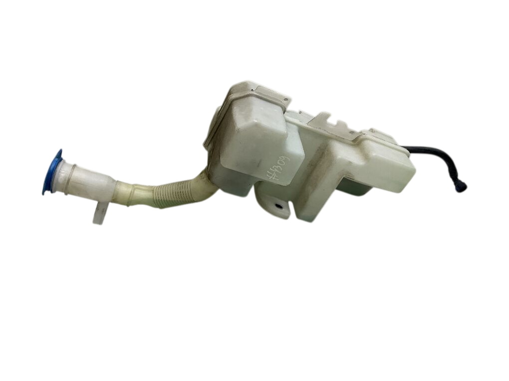 Audi Q3 (8U) Windscreen washer reservoir Windscreen washer reservoir — AUDI Q3 (8U) (201...