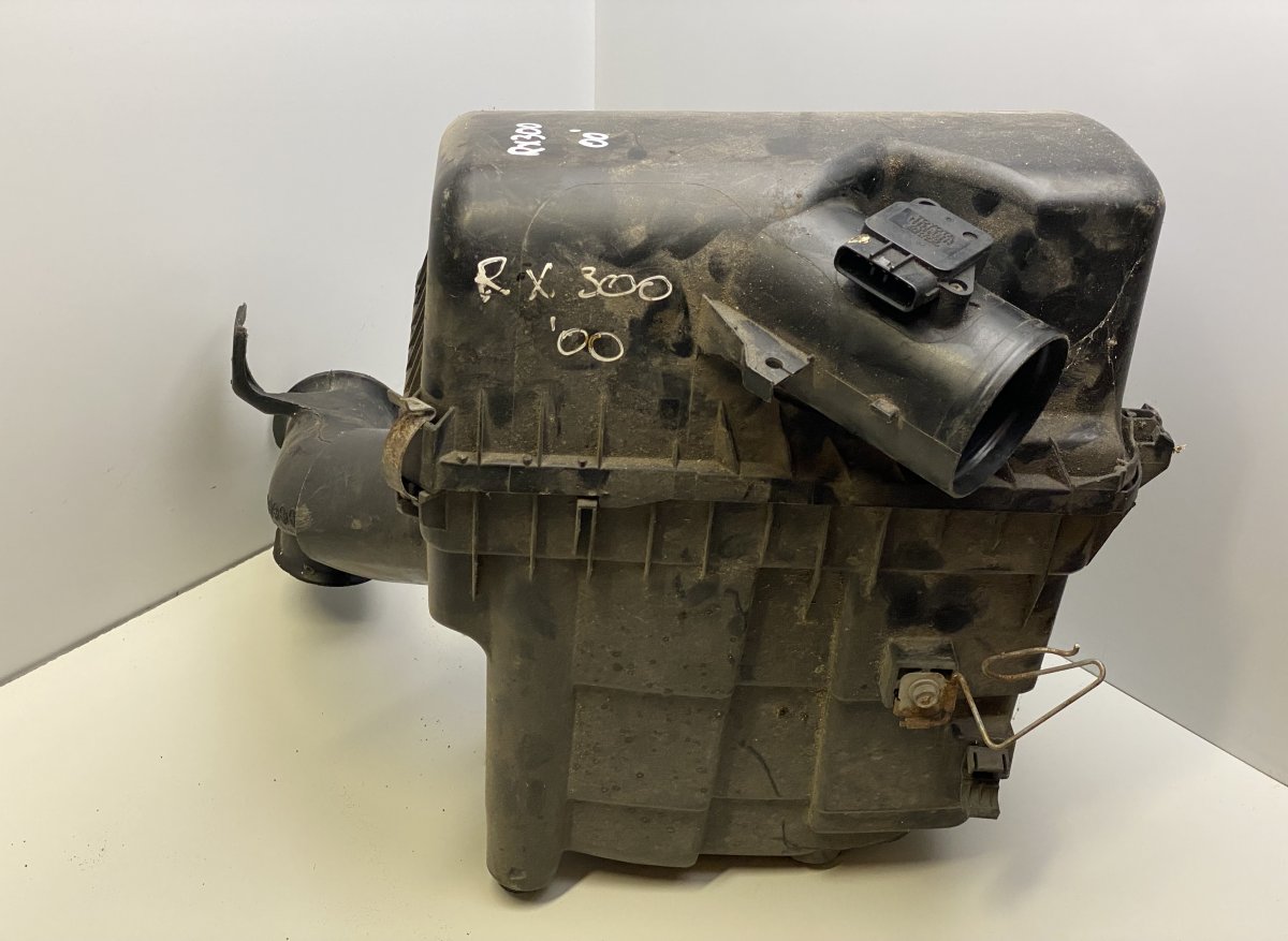 Lexus RX Air filter housing Air filter housing — LEXUS RX I (XU10) (1998-20...