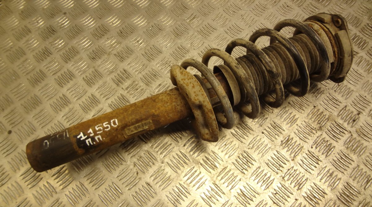 Volkswagen Caddy (2K) Shock absorber — front right