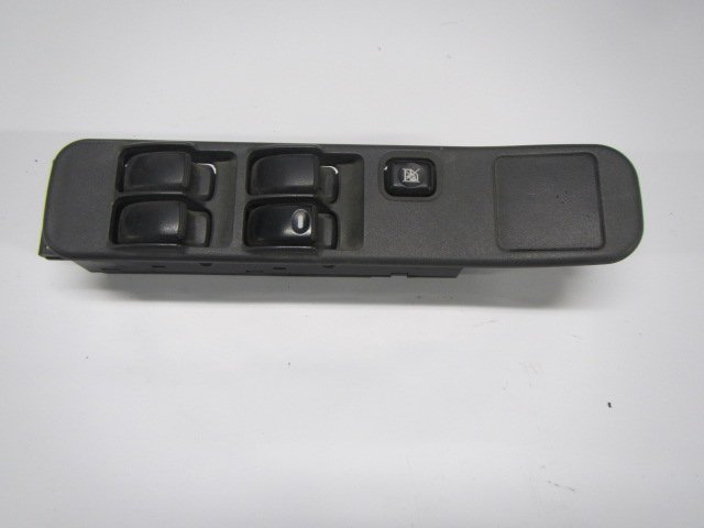 Mitsubishi Pajero Sport Main window switch Main window switch — MITSUBISHI PAJERO SPORT I ...