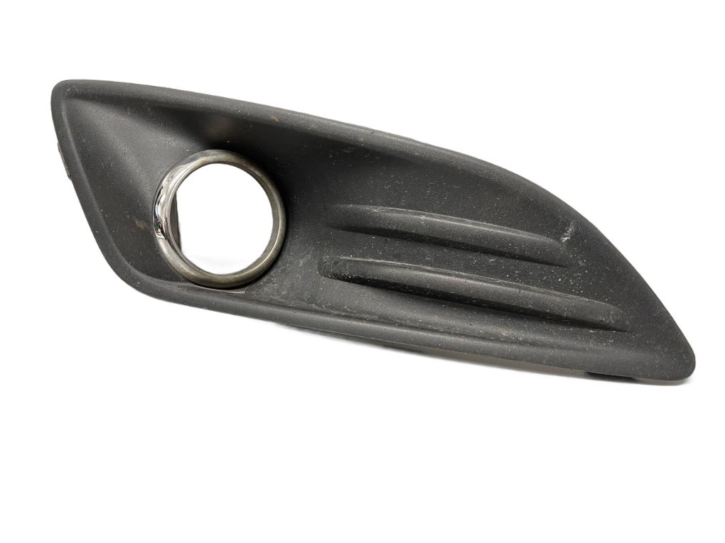 Ford Fiesta Front bumper grille — right Front bumper grille — right — FORD FIESTA VI (2...