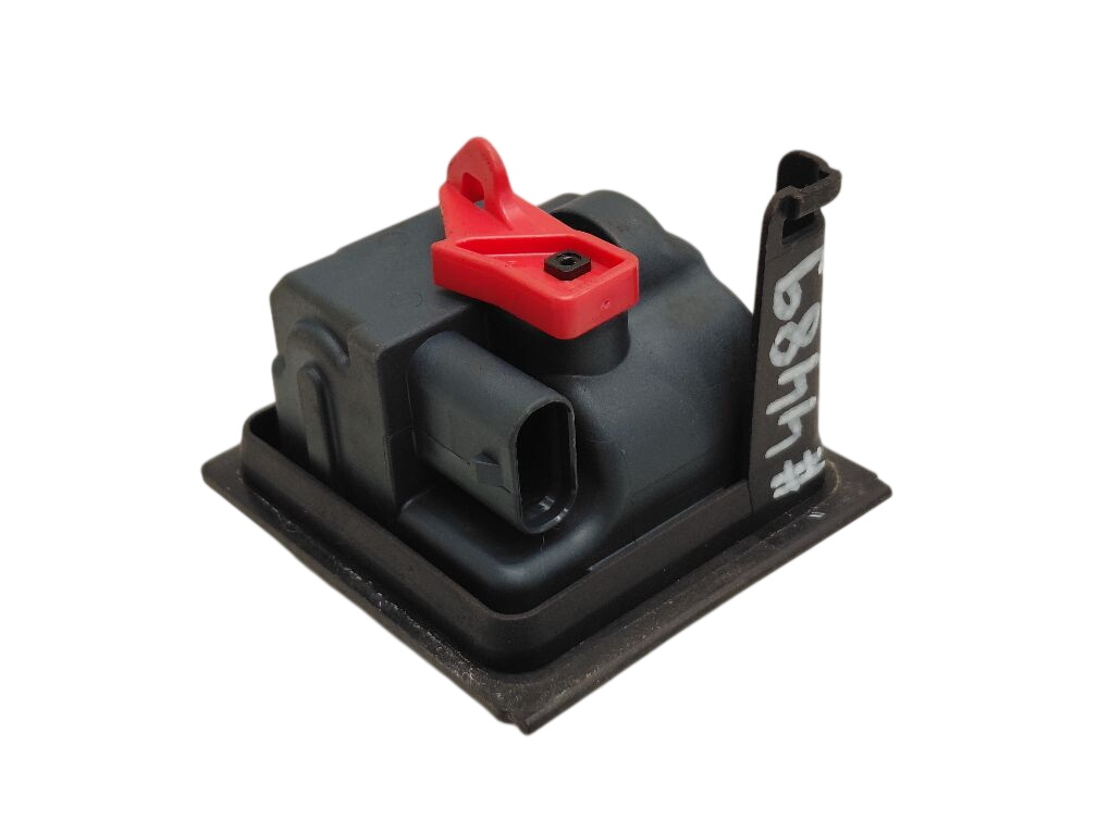 Mercedes-Benz A (W176) Fuel flap locking motor Fuel flap locking motor — MERCEDES-BENZ S-CLASS...