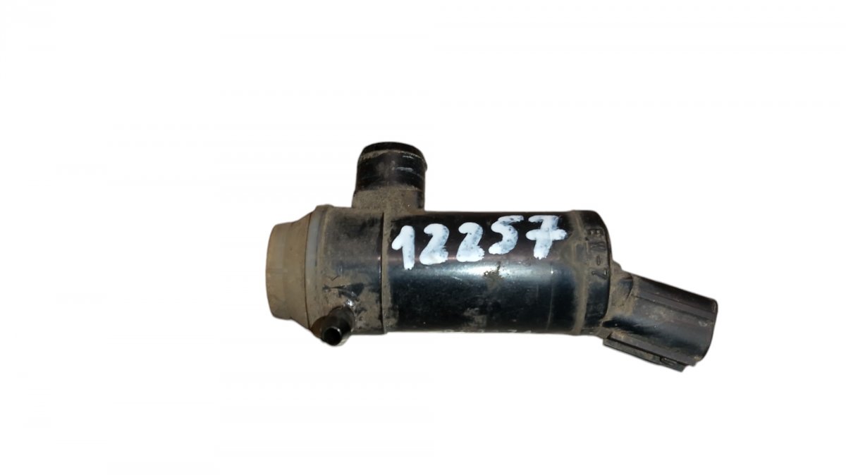 Kia Sportage Windscreen washer pump Windscreen washer pump — KIA SPORTAGE III (SL) ...