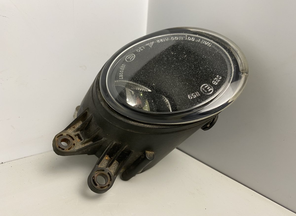 Volvo C30 Fog lamp — front left Fog lamp — front left — VOLVO S40 / V50 / C30 /...