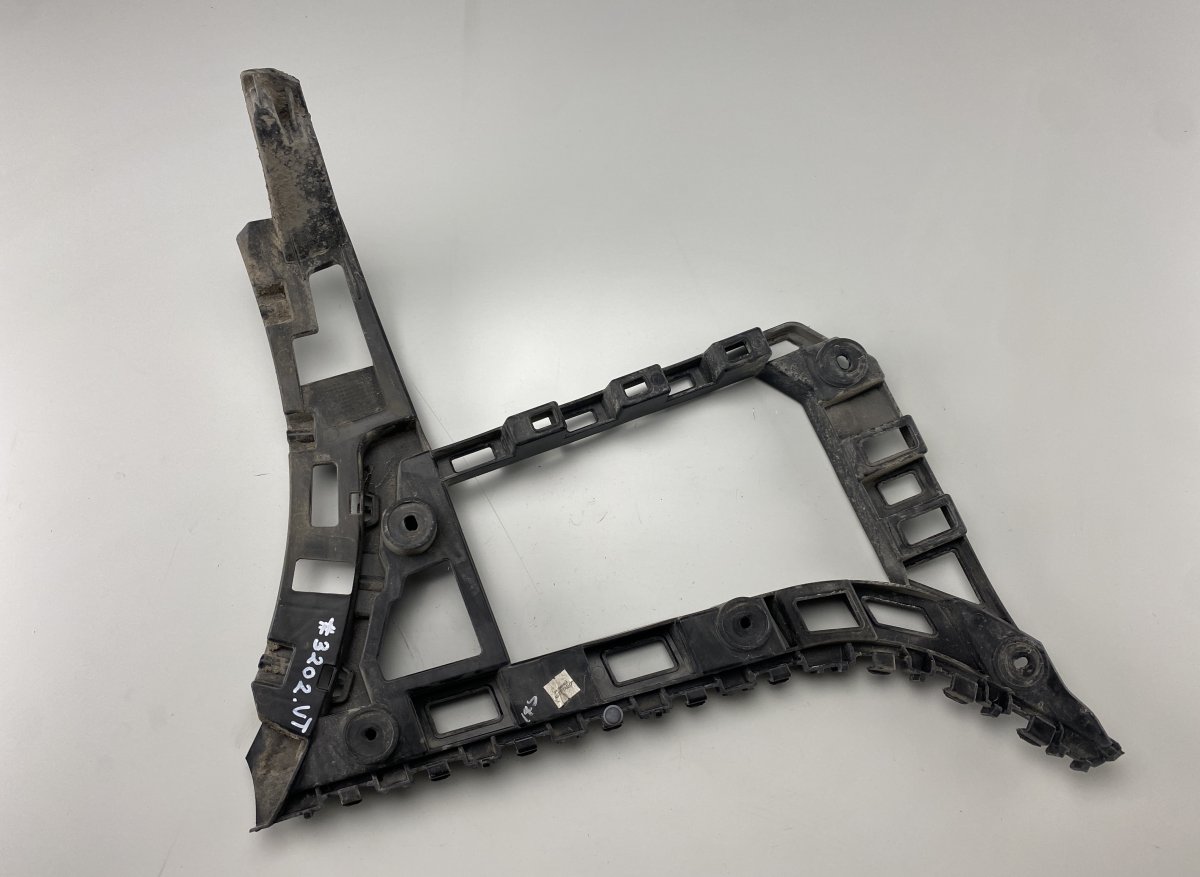 Volkswagen Jetta Rear bumper Carrier holder on fender left Rear bumper Carrier holder on fender left — VW ...