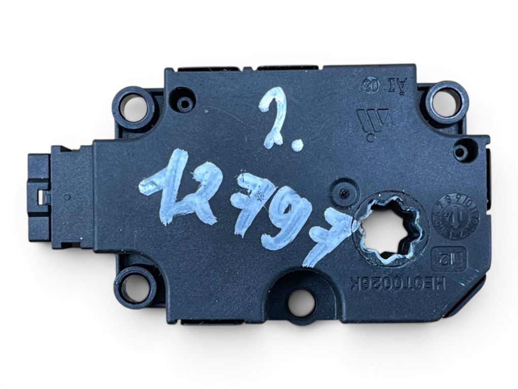 Mercedes-Benz A (W176) Evaporator airflow flap actuator Evaporator airflow flap actuator — MERCEDES-BEN...