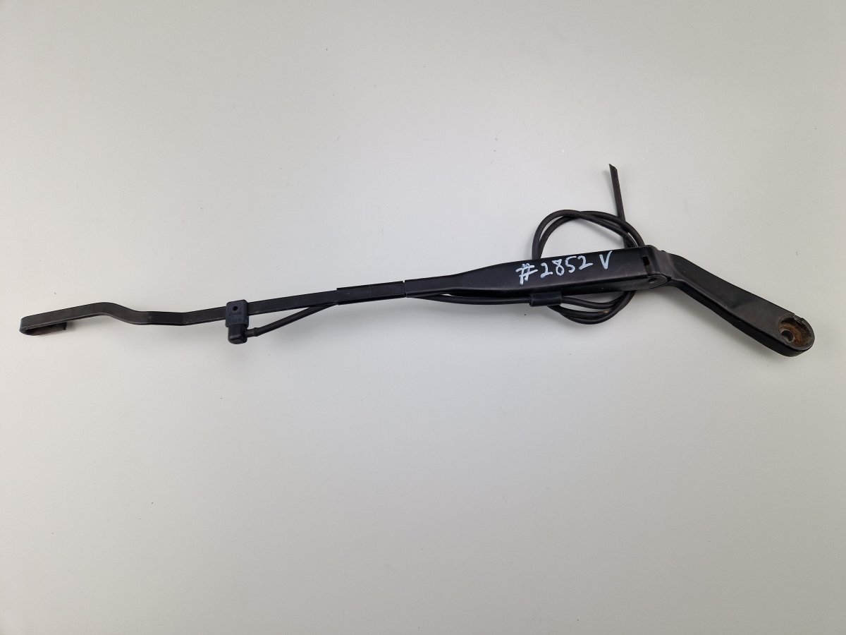 Maserati Quattroporte Windscreen wiper arm — left Windscreen wiper arm — left — MASERATI QUATTROP...