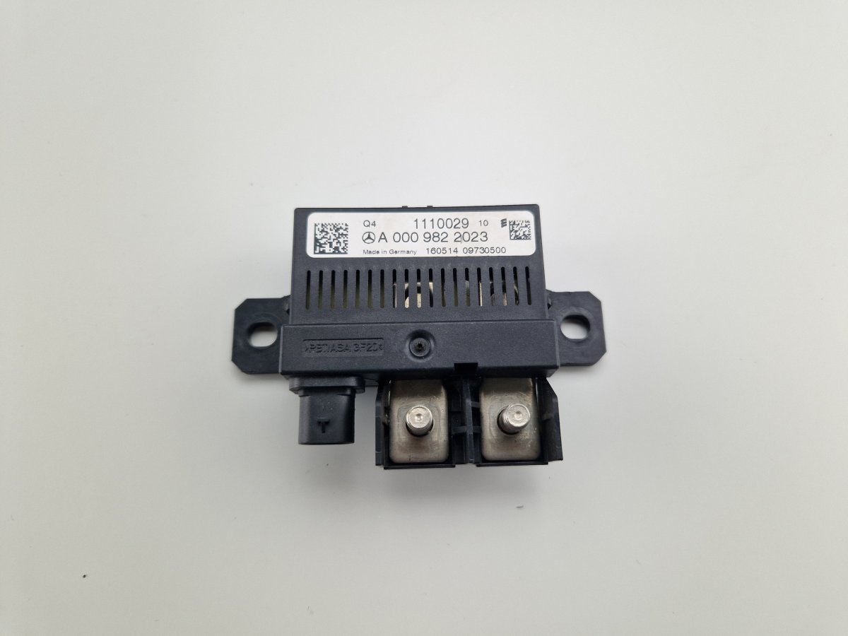 Mercedes-Benz A (W176) Battery control unit Battery control unit — MERCEDES-BENZ B-CLASS (W...