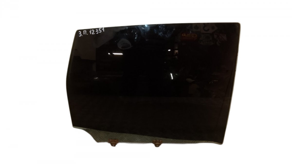 Nissan Note (E11) Door window glass — rear right